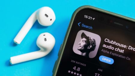 Complete Guide To AirPods | How They Disrupted Wireless Headphones Market